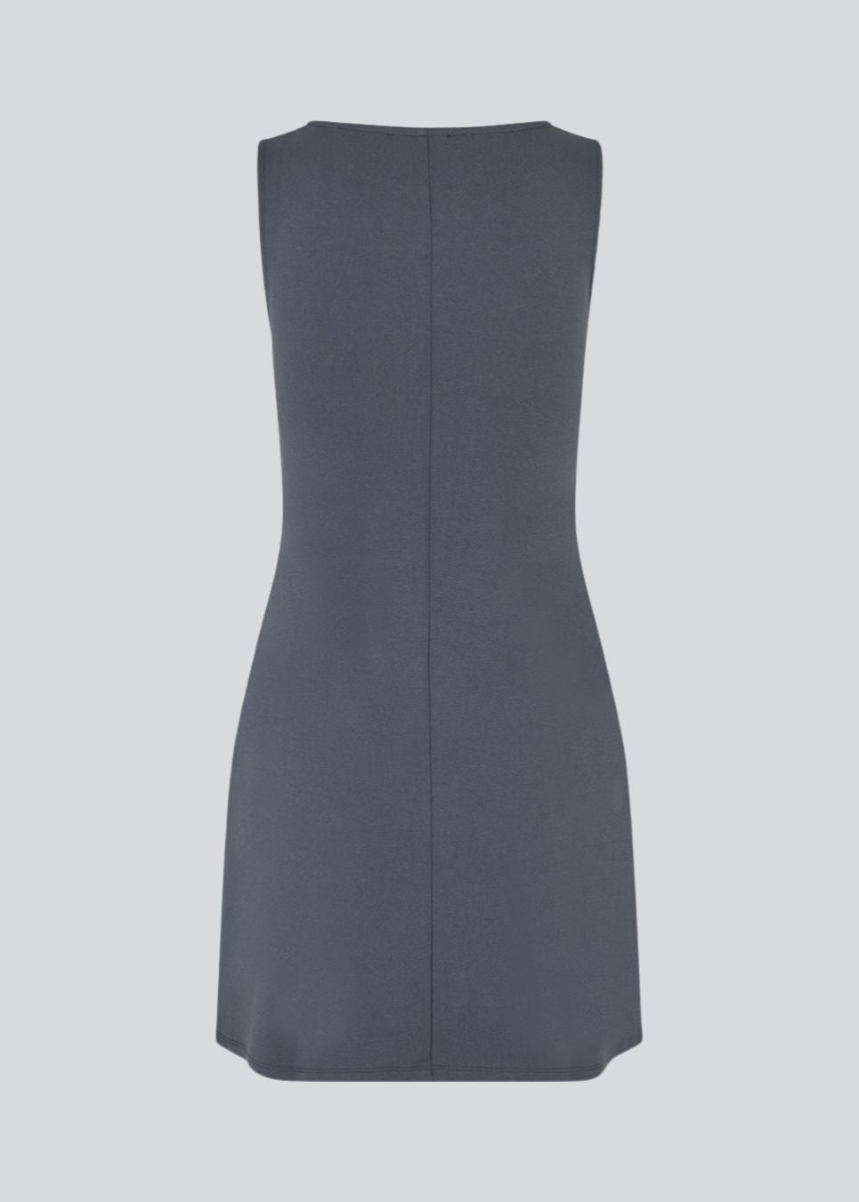 Figursyet mini kjole i mørkeblå/mørkegrå i A-facon uden ærmer med rund hals. JosefineMD tank flare dress er fremstillet i et strækbart materiale.