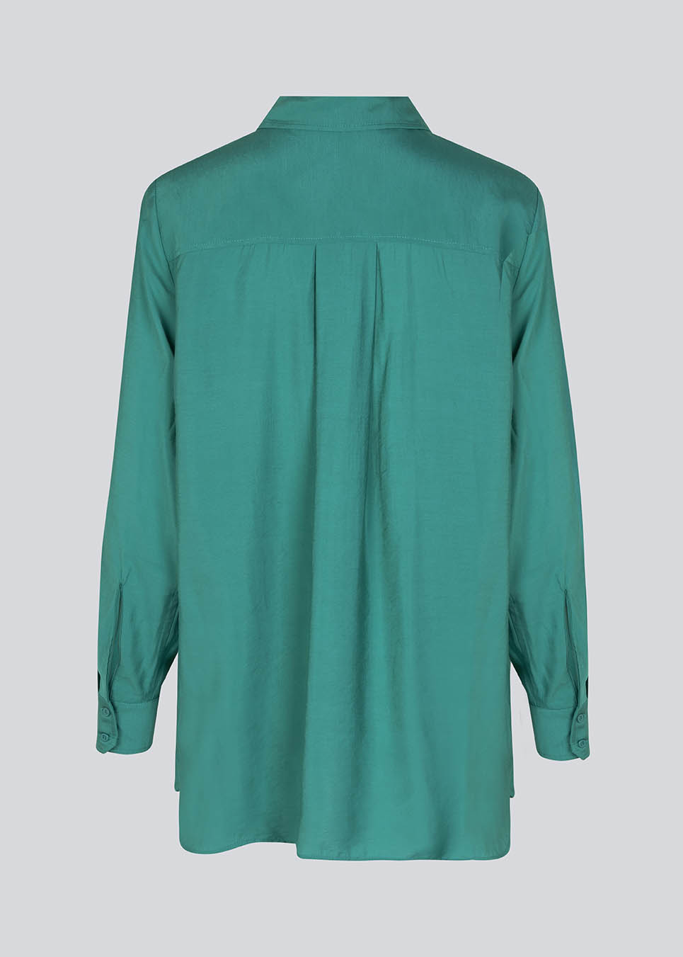 Løs skjorte i grøn med en afslappet pasform i materiale af EcoVero viskose. ChristopherMD shirt har krave, lange ærmer med machet og lukkes med knapper.