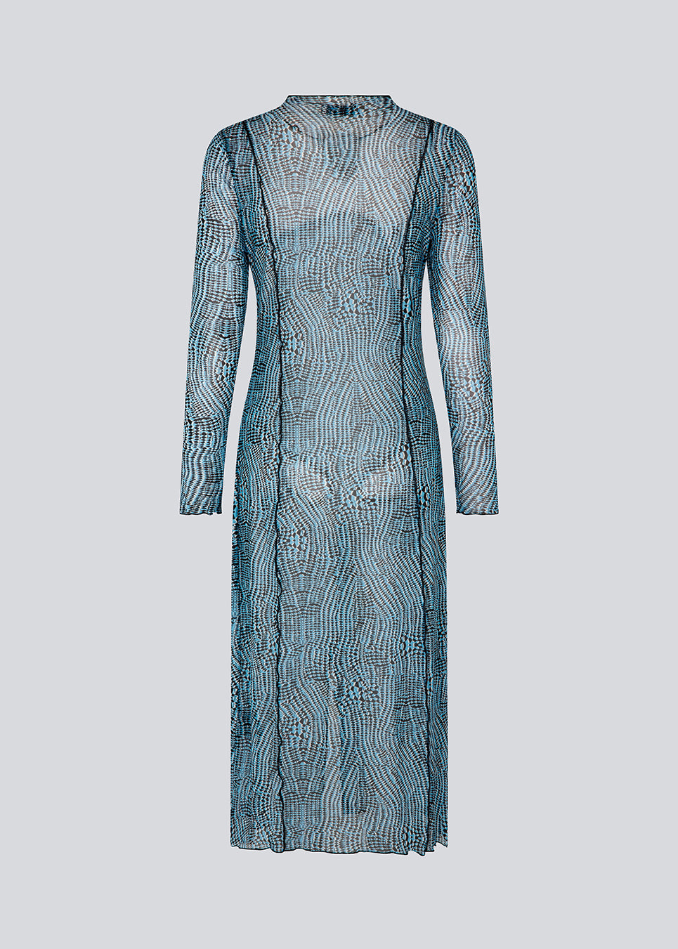 Kjole i mesh med høj hals, lange ærmer og midi længde. GwenMD print dress har dekorative bølgekanter på krop, hals og ærmer. Kjolen har slids foran og er en smule transparent. Modellen er 175 cm og har en størrelse S/36 på.