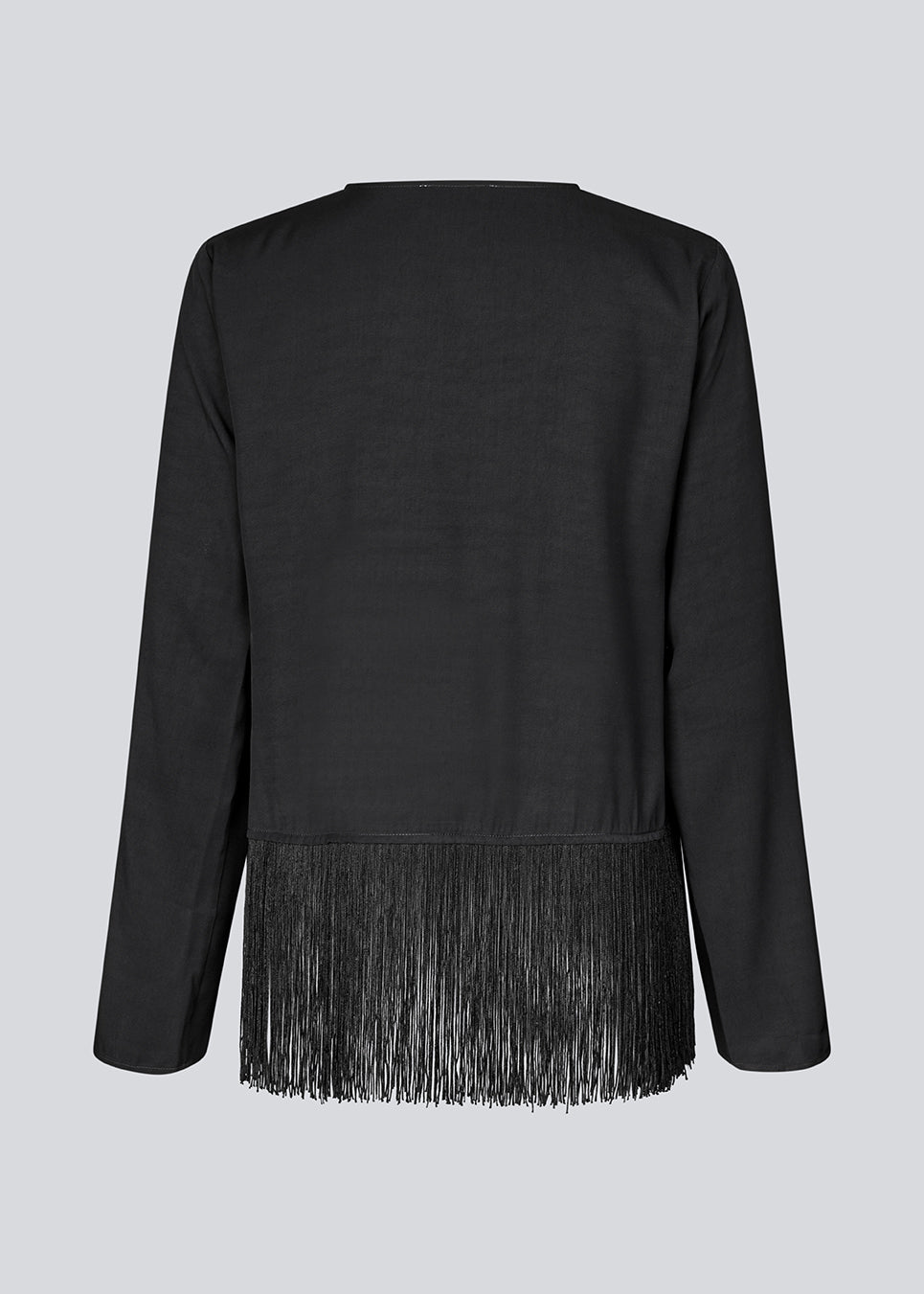 Langærmet sort top i twill med frynsedetalje. KylerMD shirt har en V-udskæring og løse ærmer.