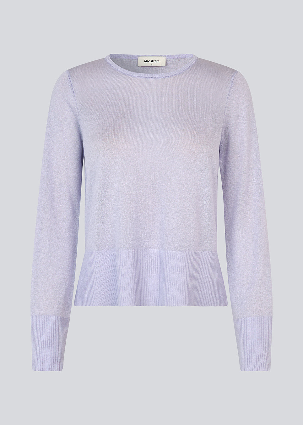 Skinnende strik i lys lilla med løs pasform. LizbethMD o-neck er lavet i et transparant materiale, har lange brede ærme og slids i siderne.
