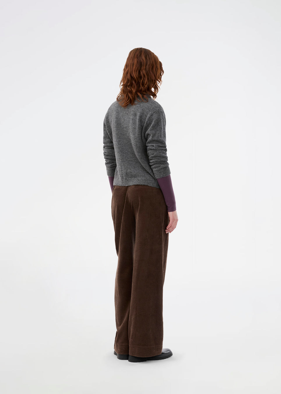 Lækker højhalset strik i en tætsiddende pasform, der altid er nem at bruge til en hver lejlighed. 