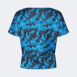 Dittemd Top er en feminin top med et iøjnefaldende print og en elegant, afslappet silhuet. De korte, løse ærmer og den let taljerede pasform skaber et flatterende udtryk, der gør toppen nem at style til både hverdag og fest. Brug den sammen med Dittemd Skirt eller Dittemd Pants for et gennemført sæt, eller style den med jeans eller skræddersyede bukser for et mere afslappet look. Modellen er 175 cm høj og bruger størrelse S/36.