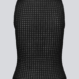 Sort tanktop i en let transparent kvalitet med tætsiddende pasform. GeniferMD tank top er ærmeløs og har overlockede kanter.