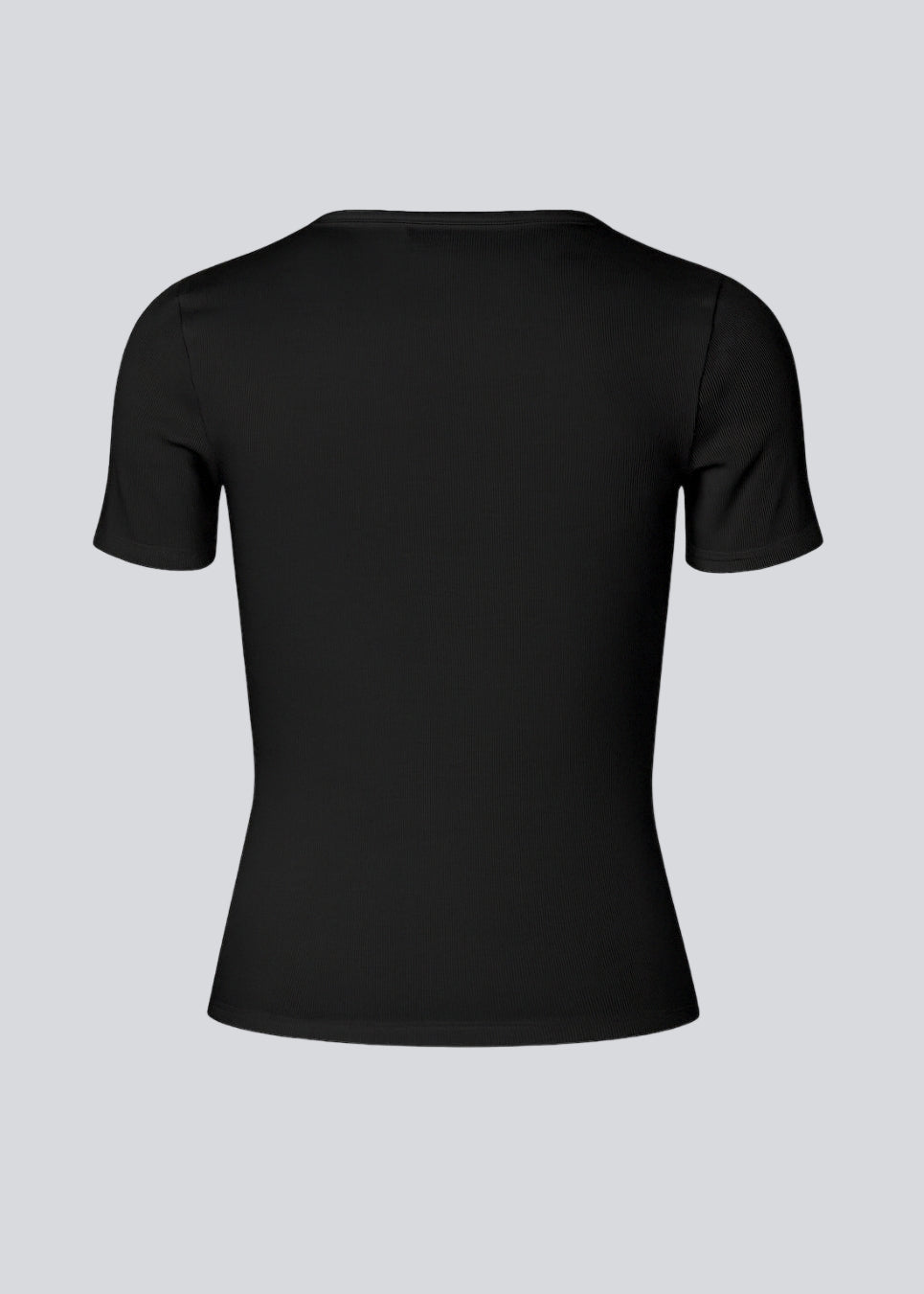 Lækker sort basic t-shirt i en blød bomuldsrib med stretch. Igormd short t-shirt har en tætsiddende pasform med korte ærmer.&nbsp;