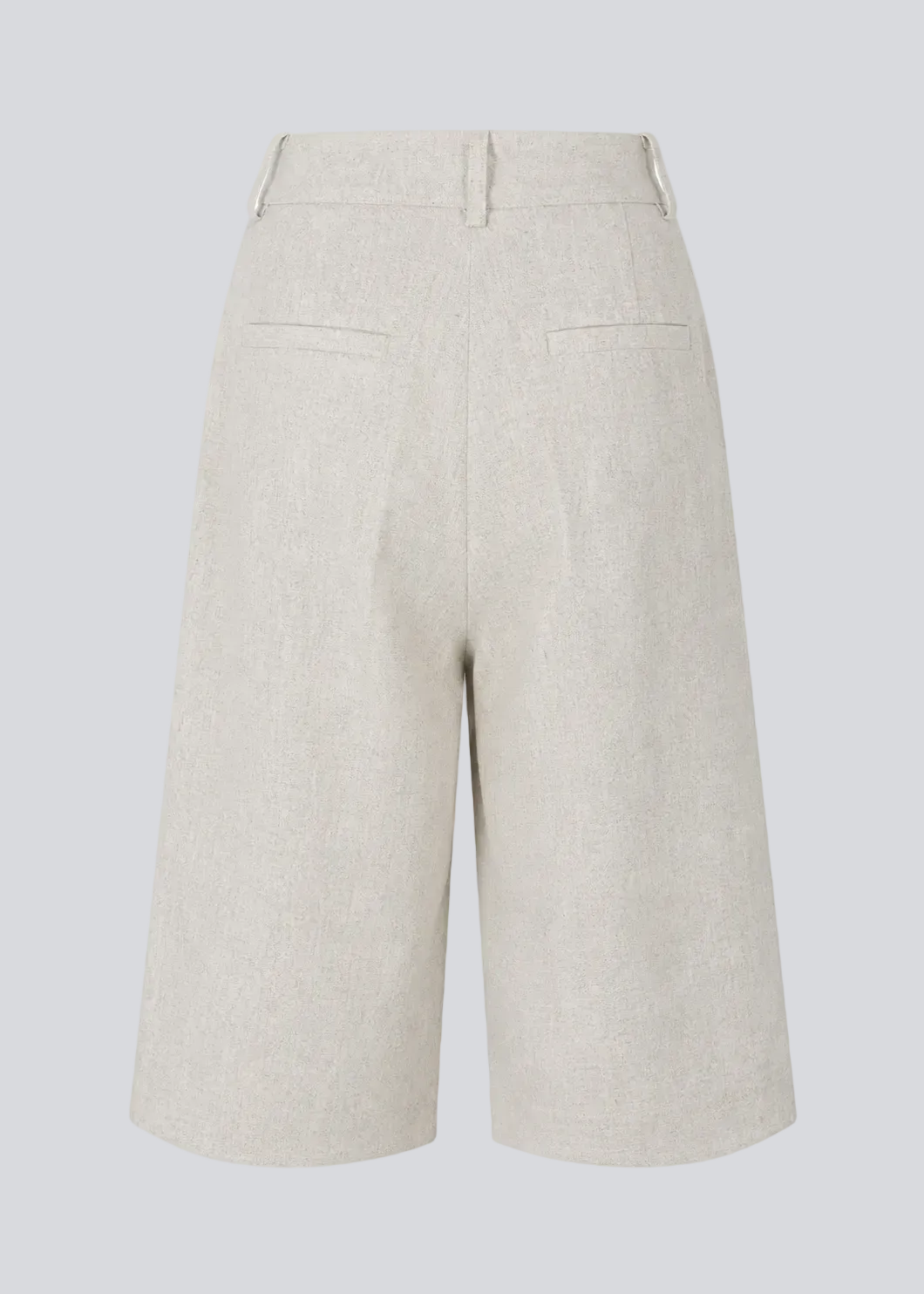 GaleMD shorts i linen og bomuld har et klassisk design. Shortsene har knælange, vide ben med pressefolder som skaber et elegant look.
