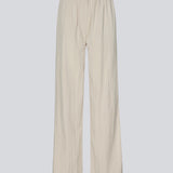 Lette komfortable bukser. AgneteMD Pants har sidelommer, løse ben og elastikbånd i taljen. Disse stilrene bukser kombinerer komfort med et moderne og afslappet look.