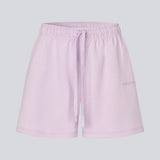 Sporty sweatshorts med logo. AifaMD Shorts er designet med sidelommer og justerbar talje med snøre. Fremstillet i 80% økologisk bomuld for komfort og et casual, sporty look.
