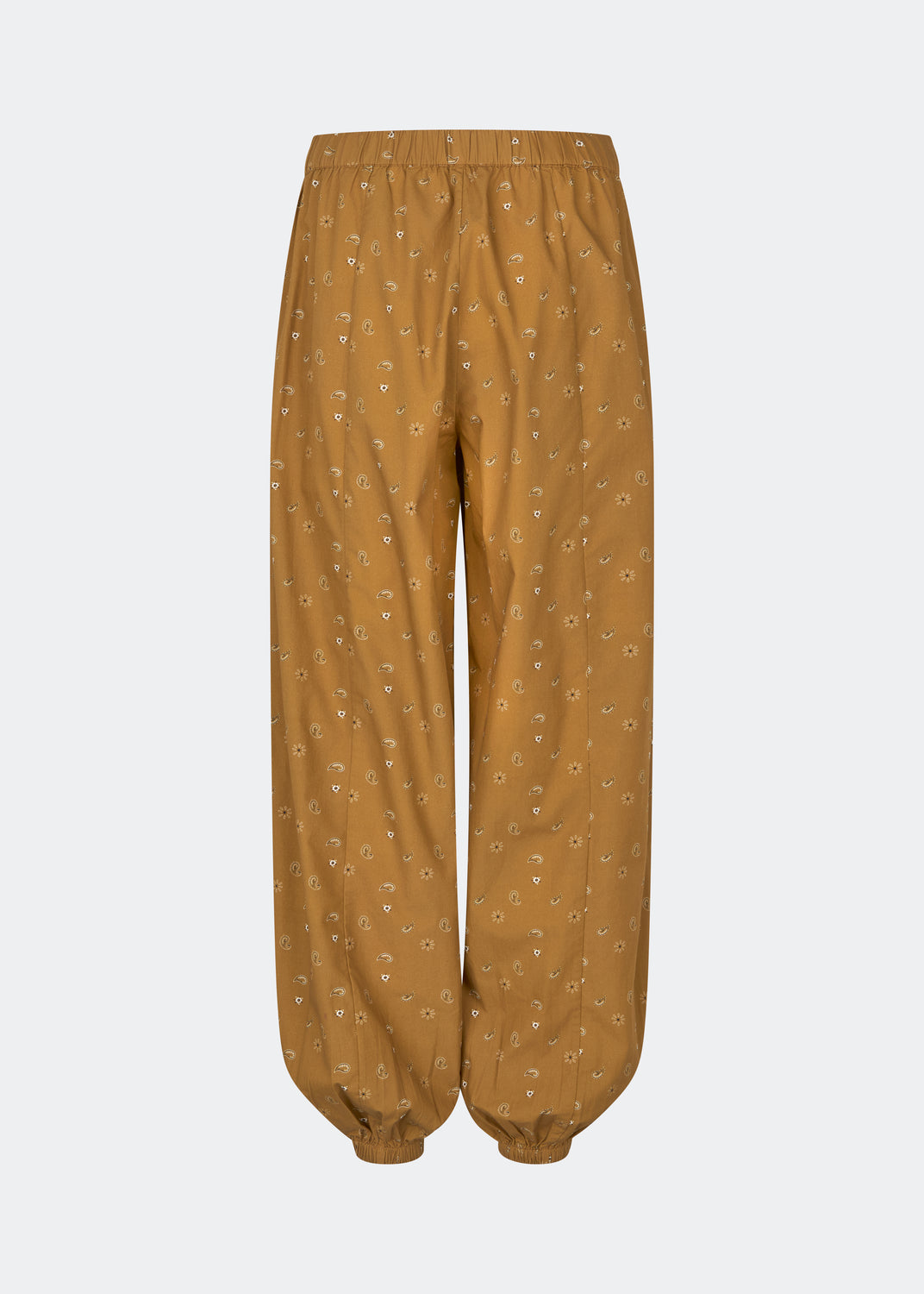 Ballonbukser med print. ApricotMD Print Pants er fremstillet i 100% økologisk bomuld og designet med lommer samt elastikbånd i taljen og ved anklerne. Et moderne og komfortabelt valg til både hverdag og afslappede looks.