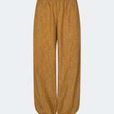 Ballonbukser med print. ApricotMD Print Pants er fremstillet i 100% økologisk bomuld og designet med lommer samt elastikbånd i taljen og ved anklerne. Et moderne og komfortabelt valg til både hverdag og afslappede looks.