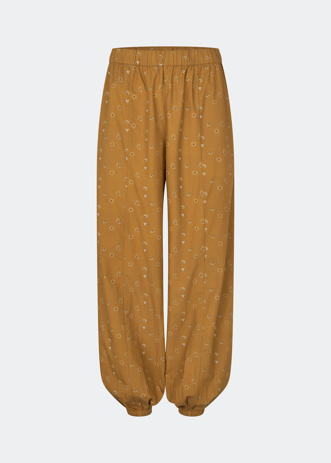 Ballonbukser med print. ApricotMD Print Pants er fremstillet i 100% økologisk bomuld og designet med lommer samt elastikbånd i taljen og ved anklerne. Et moderne og komfortabelt valg til både hverdag og afslappede looks.