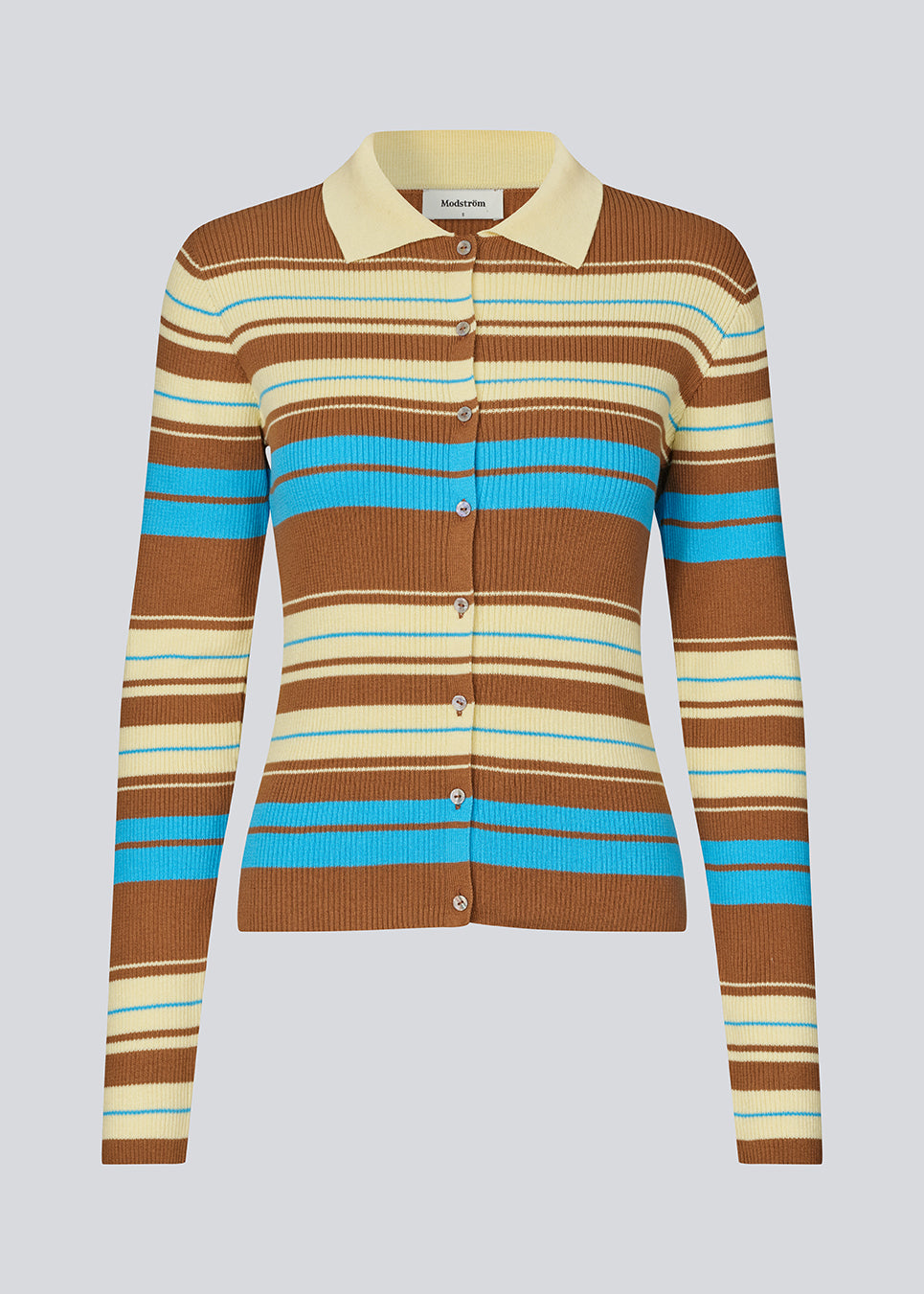Langærmet cardigan med polokrave og striber. AslanMD Cardigan er designet i ribstrik i 100% økologisk bomuld med elastik, der giver et tætsiddende og komfortabelt fit. Perfekt til lag-på-lag styling eller som en elegant hverdagsfavorit.