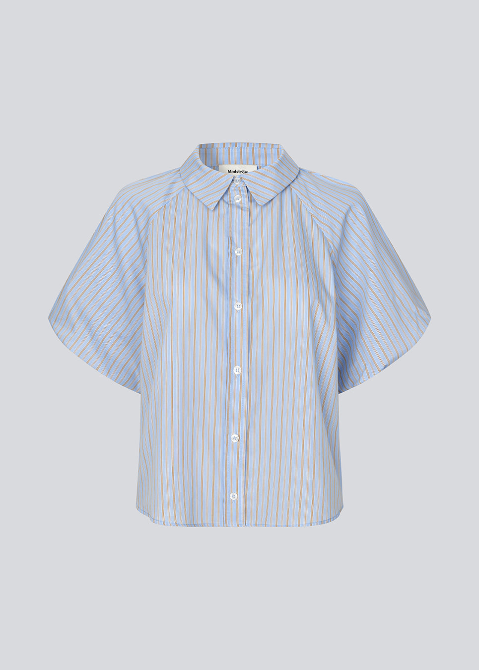 Kortærmet skjorte med voluminøse ærmer. AugustaMD Shirt er designet med striber, krave og knappelukning og fremstillet i 85% økologisk bomuld. En let og elegant skjorte, perfekt til både hverdag og mere polished looks.