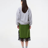 Cool sweatshirt med frontlogo. BakirMD Sweat er fremstillet i en blød økologisk bomuldsblanding, har løs pasform og elastikribkanter - en sporty og trendy must-have til casual og afslappede looks.