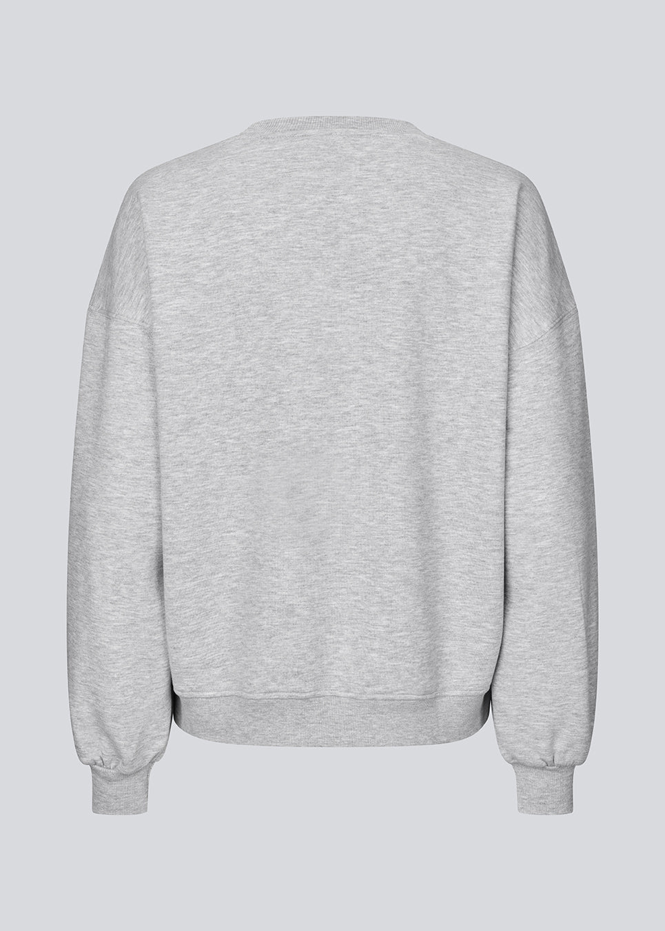 Cool sweatshirt med frontlogo. BakirMD Sweat er fremstillet i en blød økologisk bomuldsblanding, har løs pasform og elastikribkanter - en sporty og trendy must-have til casual og afslappede looks.