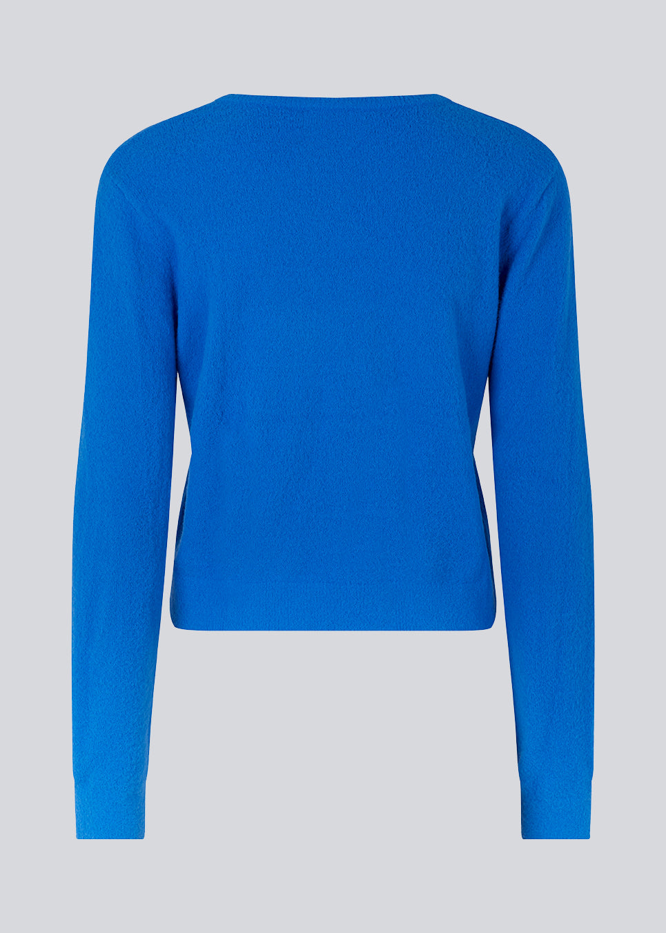 Fin strik med v-udskæring i halsen og lange ærmer. CammyMD v-neck er en pullover med et mere tætsiddende fit.