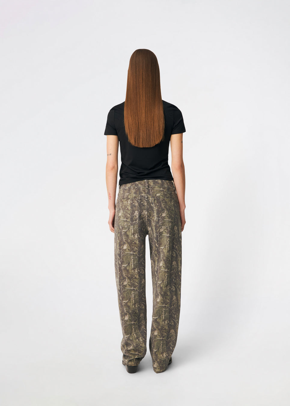 Statement denim med print. Cartonmd print jeans er designet med et markant all-over mønster og en lige pasform, der giver et moderne og afslappet udtryk.