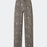 Statement denim med print. Cartonmd print jeans er designet med et markant all-over mønster og en lige pasform, der giver et moderne og afslappet udtryk.