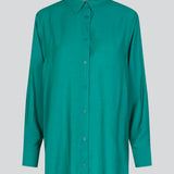 Løs skjorte i grøn med en afslappet pasform i materiale af EcoVero viskose. ChristopherMD shirt har krave, lange ærmer med machet og lukkes med knapper.