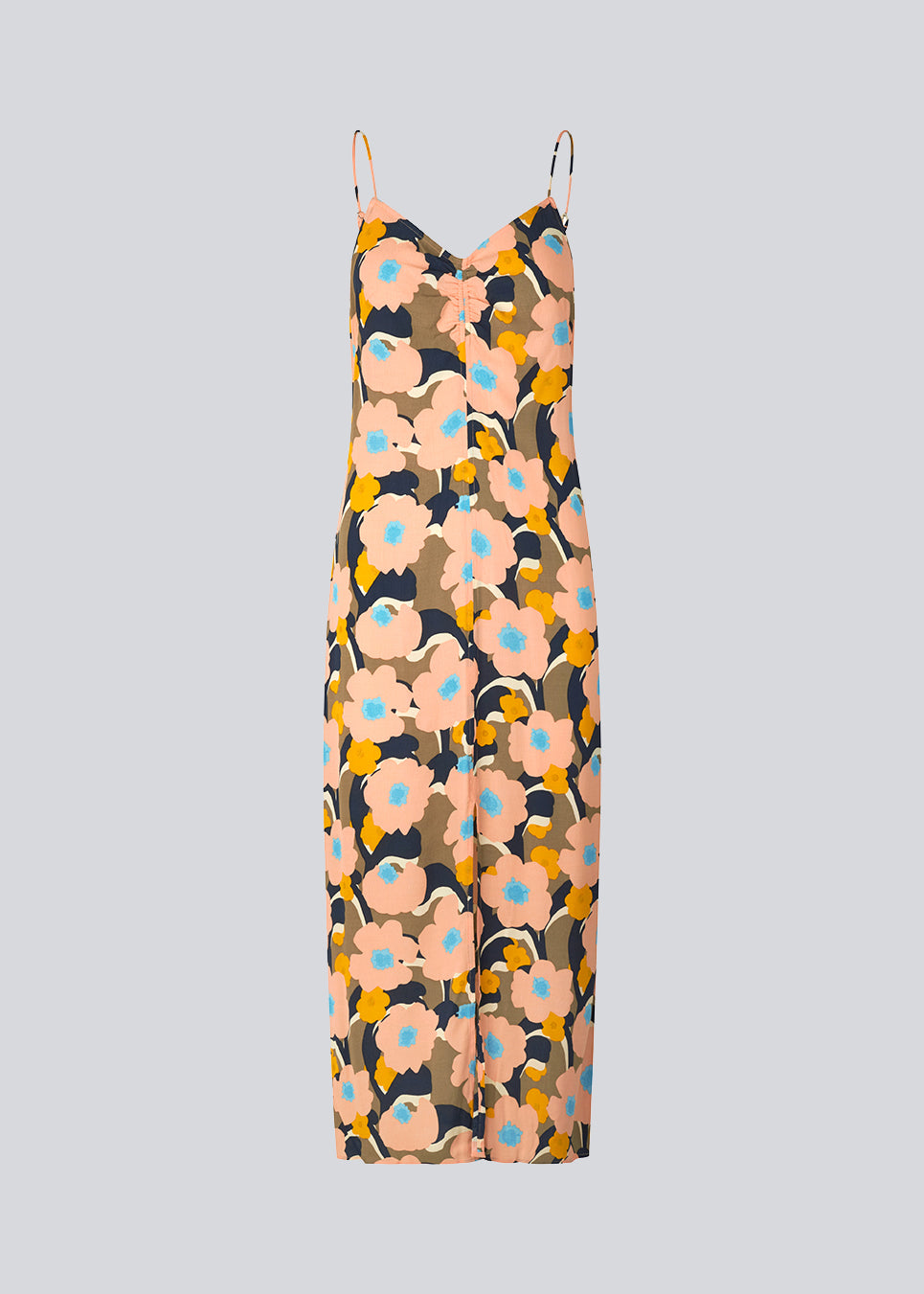 Midi kjole med relaxed fit og blomsterprint. DustinMD print strap dress har v-hals med rynkedetalje i midten, tynde stropper og lynlås bagpå. Slids foran. Modellen er 177 cm og har en størrelse S/36 på.