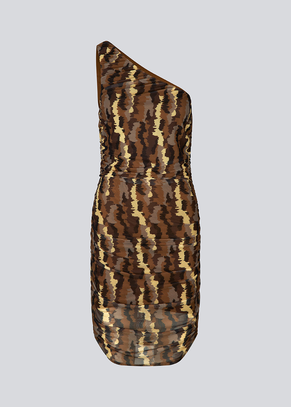 Kort kjole med tætsiddende pasform og asymmetrisk strop. FreenMD print dress har et rynket mesh-overlag af printet genanvendt polyester og er med foer. Modellen er 175 cm og har en størrelse S/36 på.