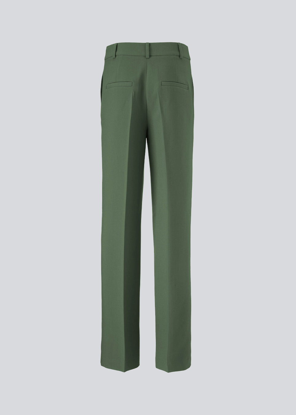 Gale pants i farven Sea Green har et klassisk design. Buksen har lige, vide ben med pressefolder som skaber et elegant udtryk. Indersøm (S/36): 83 cm Bukserne forlænges med 0,5 cm for hver størrelse. Style bukserne med matchende blazer Gale blazer i samme farve.