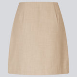 Klassisk A-formet nederdel i kort længde i beige. GaleMD 2 skirt har et simpelt design med skjult lynlås i sidesømmen og slids foran.