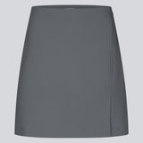 Klassisk A-formet nederdel i grå i kort længde. GaleMD 2 skirt har et simpelt design med skjult lynlås i sidesømmen og slids foran. 