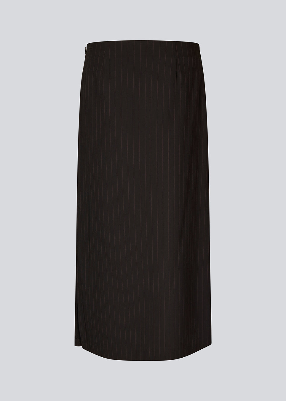 Lige, skræddersyet midi nederdel i vævet kvalitet. GraysonMD skirt har skjult lynlås i siden samt høj sideslids. Med foer. Modellen er 175 cm og har en størrelse S/36 på.