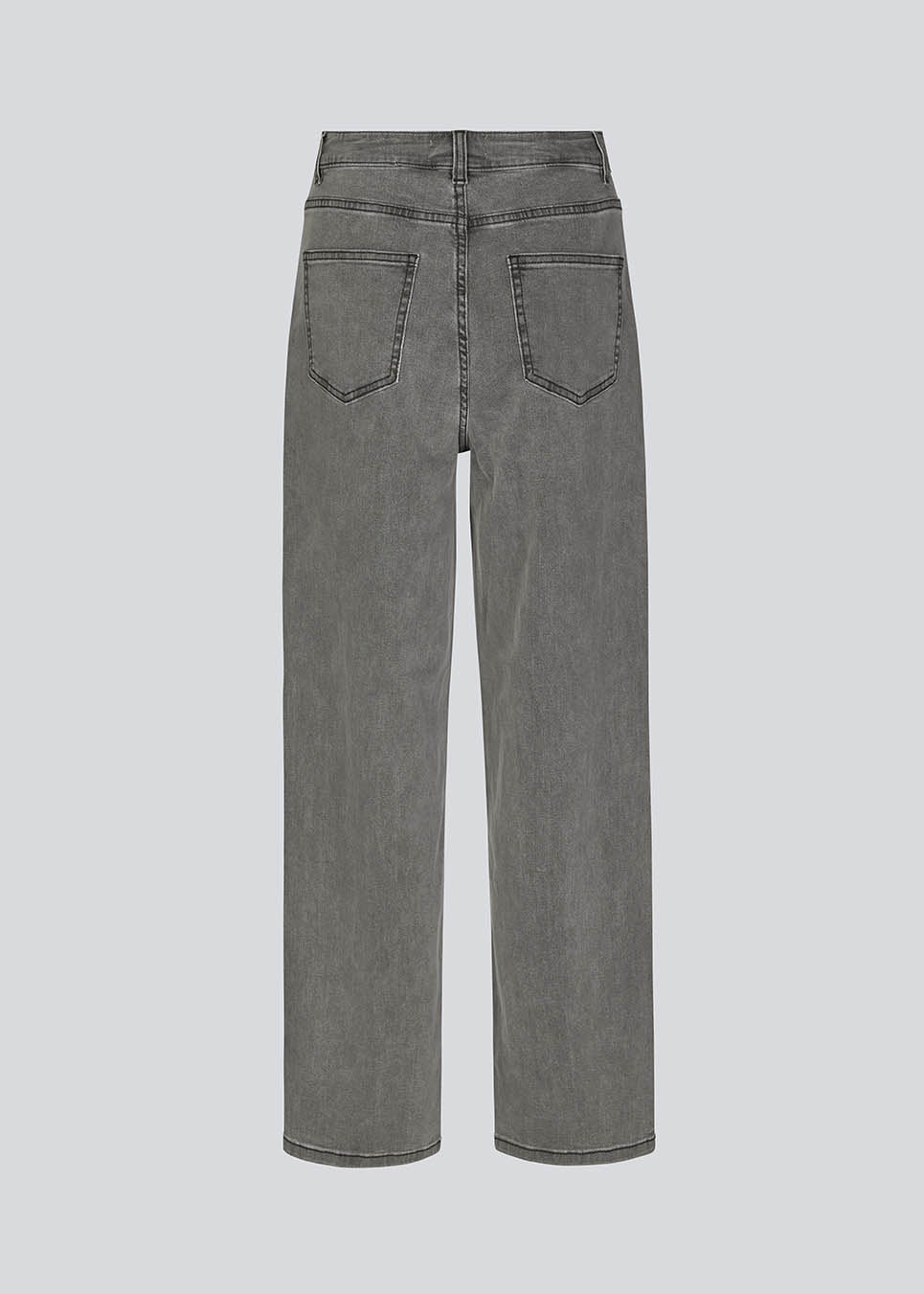 Bomuldsjeans med en smule stræk. HarveyMD pants har 5 lommer, lige og brede ben og en høj talje med knaplukning og gylp. Modellen er 175 cm og har en størrelse S/36 på.