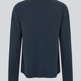Langærmet t-shirt i bomuldsjersey. HellenMD LS t-shirt har en afslappet pasform med vidde, brede ærmer og rund hals.