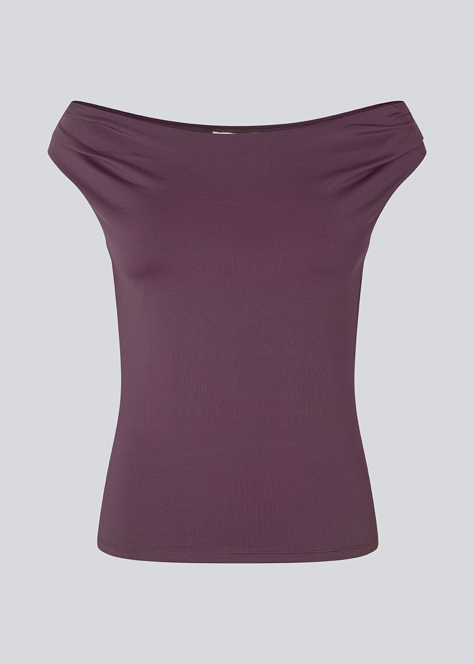 Lilla off-shoulder top i et elastisk materiale. HimaMD off-shoulder top har en tætsiddende pasform og er let cropped.&nbsp;