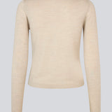Tætsiddende beige cardigan i blød strik. HirokiMD short cardigan har en rund hals og knappelukning fortil.