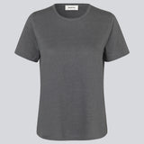 T-shirt i grå med normal pasform i blød kvalitet af bomuld og hør. HoltMD t-shirt har rund hals og korte ærmer.