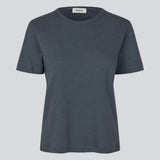 T-shirt med normal pasform i blød kvalitet af bomuld og hør. HoltMD t-shirt har rund hals og korte ærmer. 