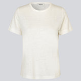 T-shirt i hvid med normal pasform i blød kvalitet af bomuld og hør. HoltMD t-shirt har rund hals og korte ærmer. Modellen er 175 cm og har en størrelse S/36 på.