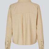 Skjorte i beige i en let EcoVero viskose med løs pasform. HudgesMD shirt har krave og knaplukning fortil og lange ærmer med manchet.&nbsp;