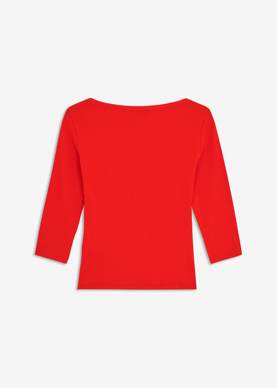 Tætsiddende T-shirt med bred bådudskæring og ærmer, der slutter lige under albuen. Igormd boatneck T-shirt er skabt i ribbet økologisk bomuld. Brug den med bukser med vide ben for at skabe balance i silhuetten, eller under tailoring.&nbsp;