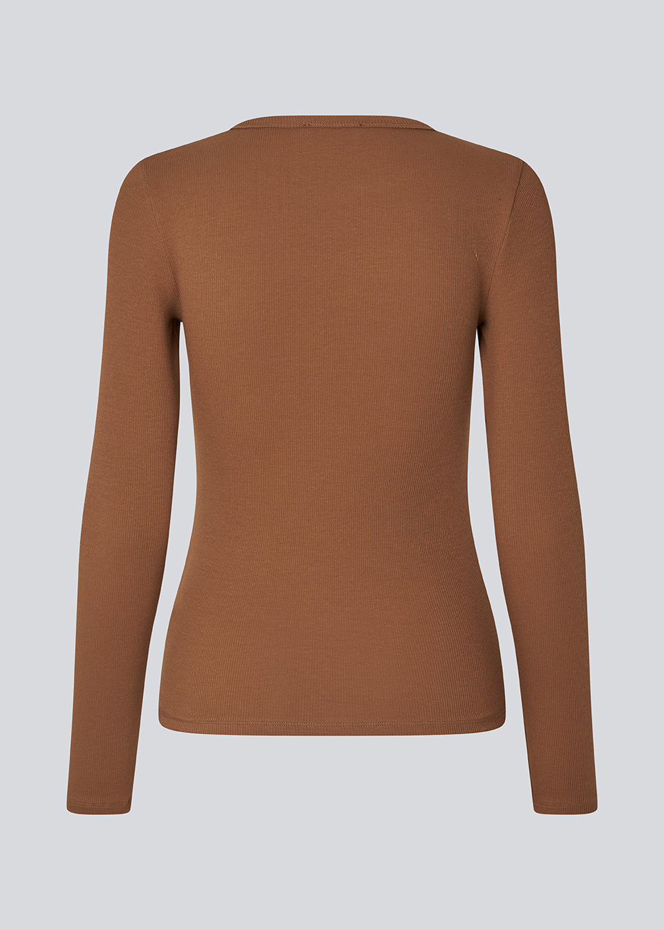 Lækker basic t-shirt i en blød bomuldsrib med stretch. Igormd short t-shirt har en tætsiddende pasform med korte ærmer.