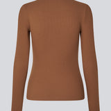 Lækker basic t-shirt i en blød bomuldsrib med stretch. Igormd short t-shirt har en tætsiddende pasform med korte ærmer.