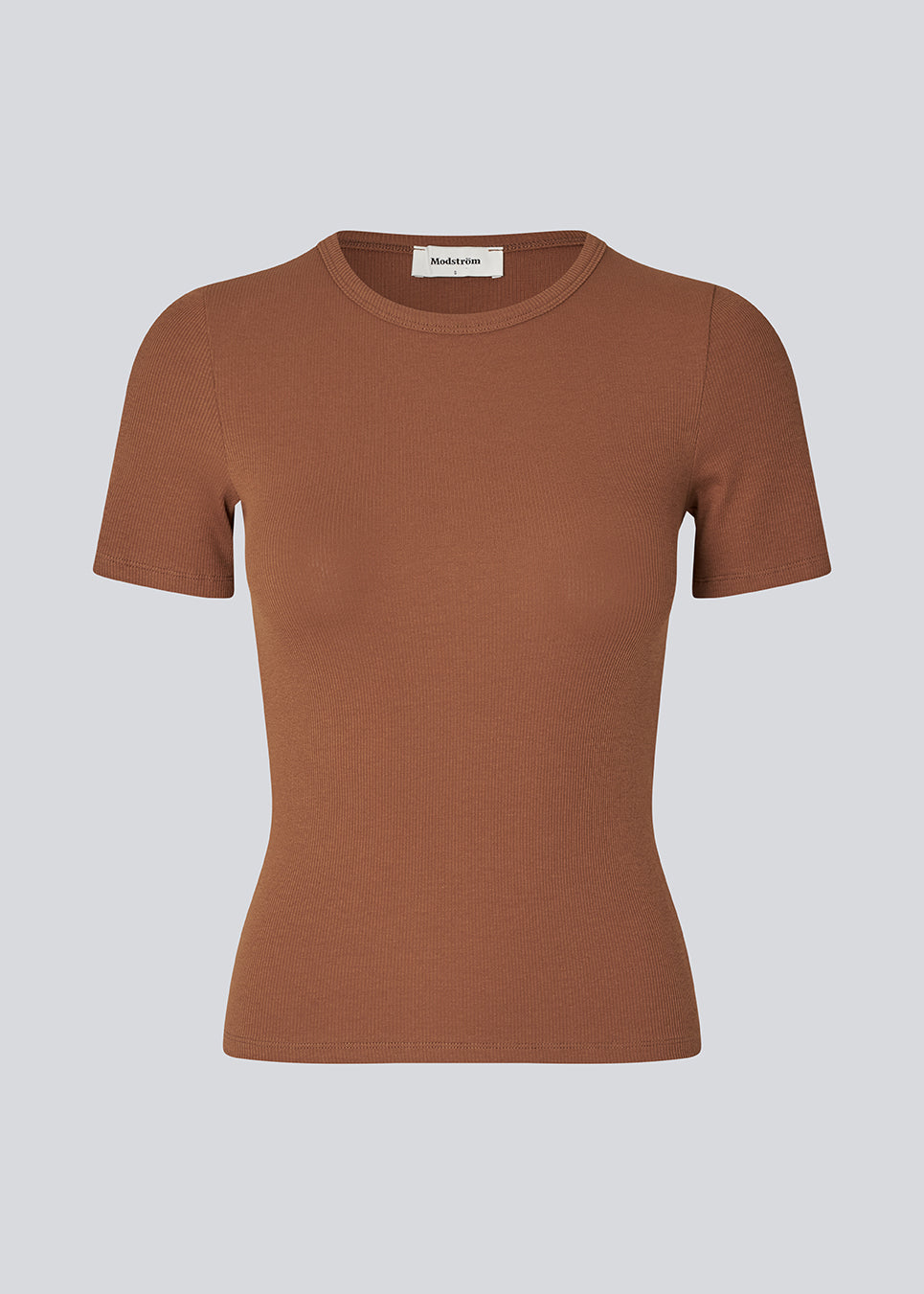 Lækker basic t-shirt i en blød bomuldsrib med stretch. Igormd short t-shirt har en tætsiddende pasform med korte ærmer.