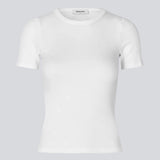 Lækker basic hvid t-shirt i en blød bomuldsrib med stretch. Igormd short t-shirt har en tætsiddende pasform med korte ærmer.