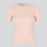 Lækker basic lyserød t-shirt i en blød bomuldsrib med stretch. Igormd short t-shirt har en tætsiddende pasform med korte ærmer.&nbsp;