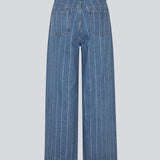 Denim jeans med vidde i bomuldsdenim. IsoldeMD jacquard pants har en høj talje for- og baglommer og et bindebånd i taljen. Bukserne har en cool detalje i form af striber.&nbsp;