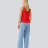 Jeans med vidde i bomuldsdenim. IsoldeMD pants har en høj talje for- og baglommer og et bindebånd i taljen. Lys denim.