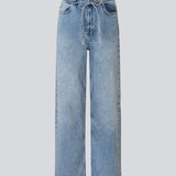 Jeans med vidde I bomuldsdenim. IsoldeMD pants har en høj talje for- og baglommer og et bindebånd i taljen.