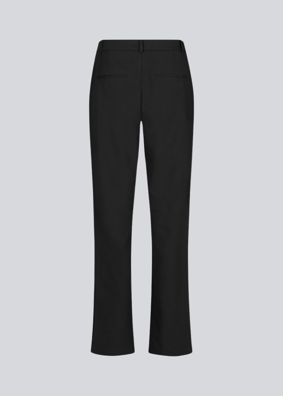 Lækre bukser i sort med svaj i benene og skrå lommer foran. Kendrick Wide Pants i farven sort er i strækbare materiale og elastik i taljen der giver den perfekte pasform.