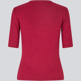 Kortærmet t-shirt i blød rib kvalitet. KrownMD o-neck t-shirt har en tætsiddende pasform og en rund hals. Modellen er 175 cm og har en størrelse S/36 på.