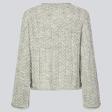 Løs grå uld strik med brede ærmer. KurtisMD v-neck har en V-udskæring og rullede detaljer på ærmerne og halsudskæringen.