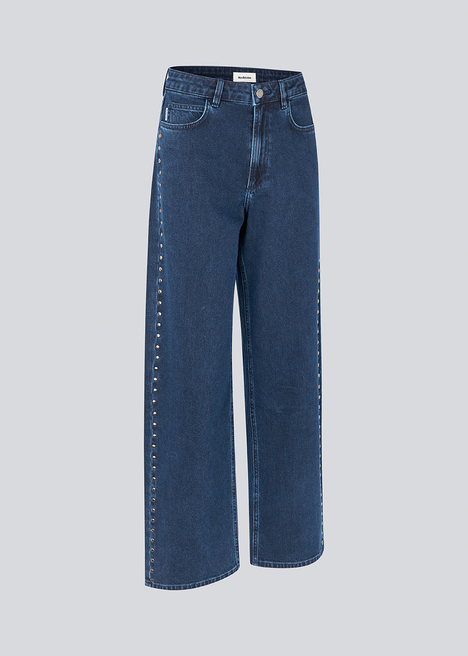 Klassiske jeans med brede ben og metal nitter på siden. LuccaMD jeans har gylp med lynlås, sidelommer og to baglommer.